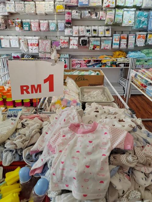 Fabulous Mom Stock Clearance Sale (27 Oct 2022 - 7 Nov 2022) Fabulous Mom Stock Clearance Sale (27 Oct 2022 - 7 Nov 2022)