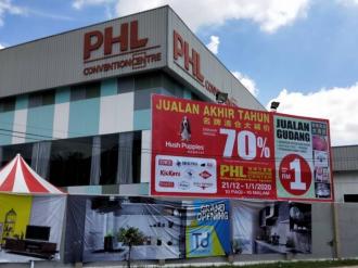 Hush Puppies Apparel Year End Sale Up To 70% OFF at PHL Convention Centre (21 December 2019 - 1 January 2020)